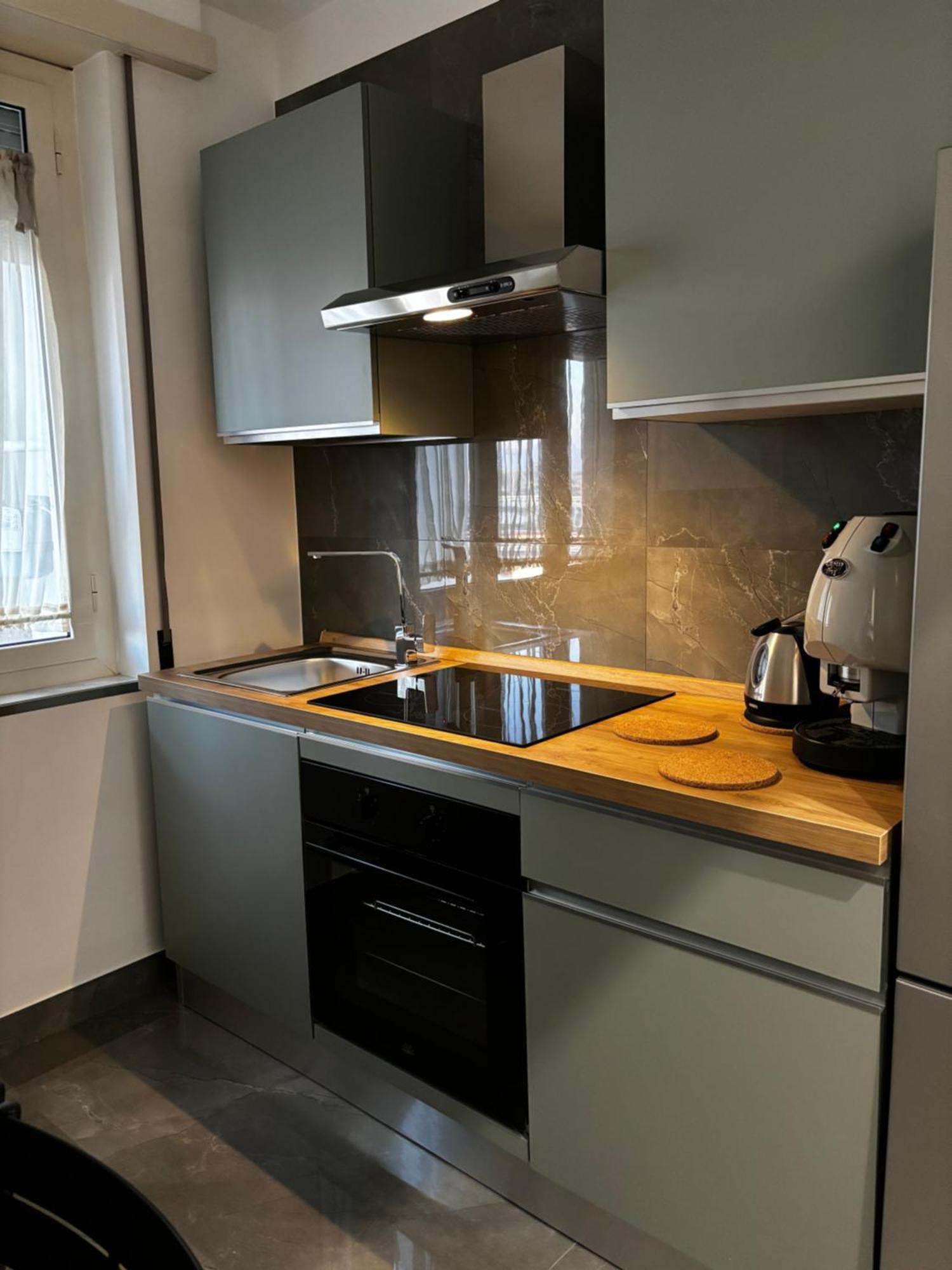 Louis Helen Apartment Napoli Bagian luar foto