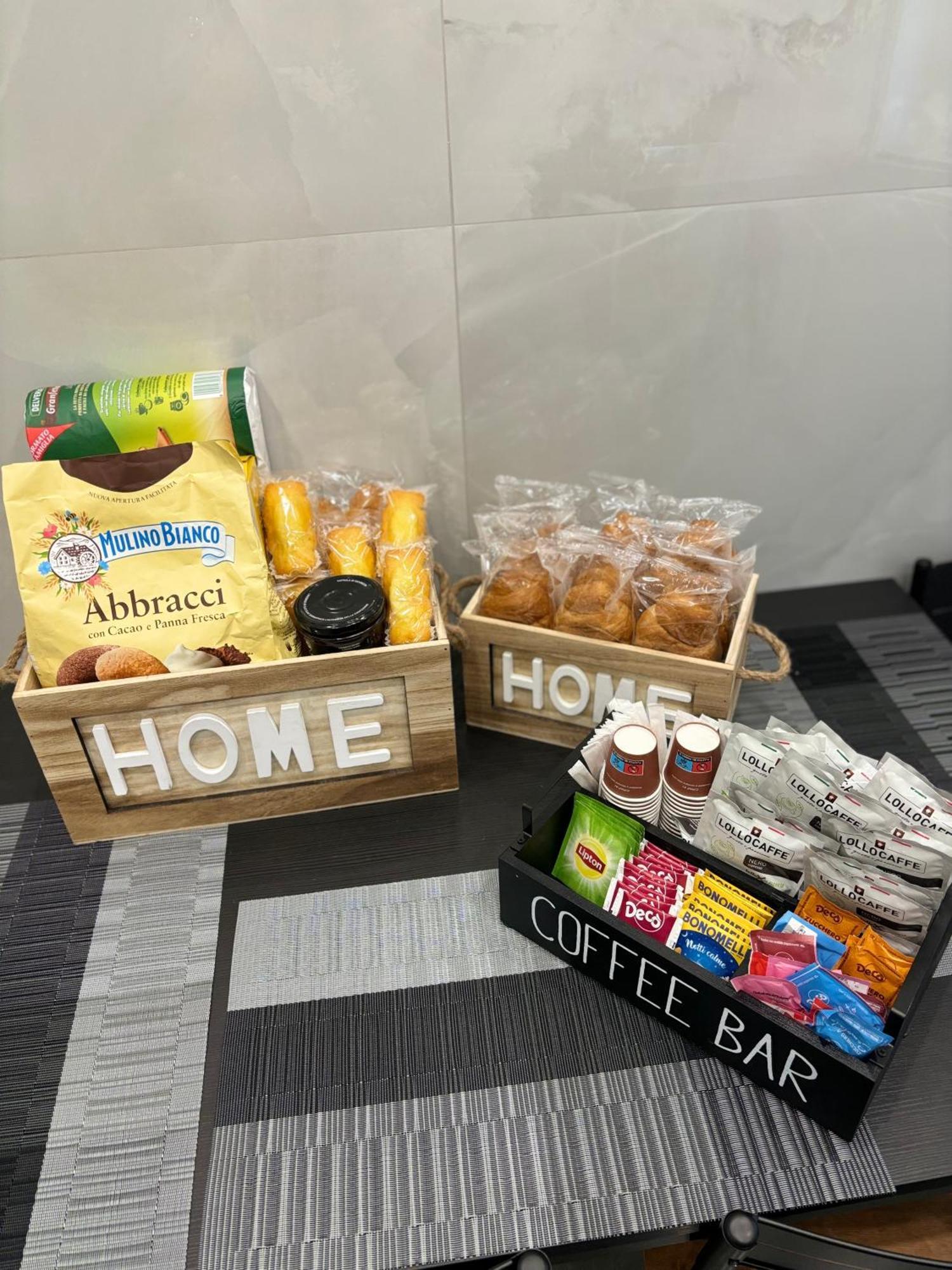 Louis Helen Apartment Napoli Bagian luar foto